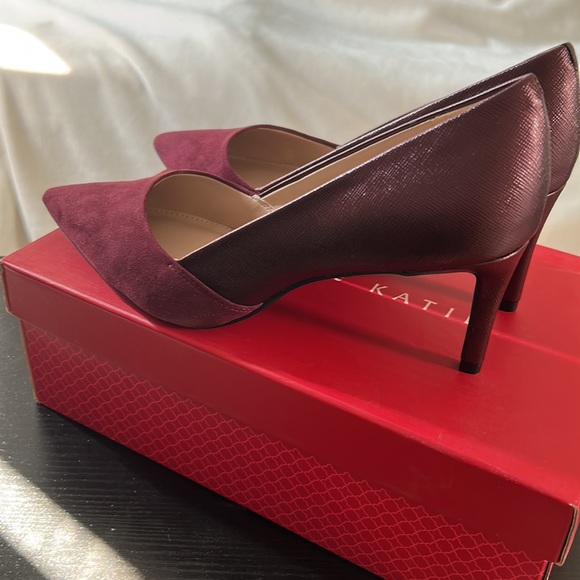 BRAND NEW NEVER WORN gorgeous wine purple stilettos - Picture 2 of 6
